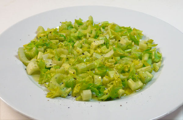 Selleriesalat ohne Orangen